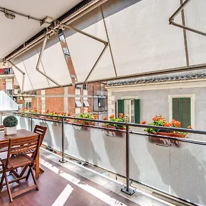 Casa Paradisi , Roma Italia